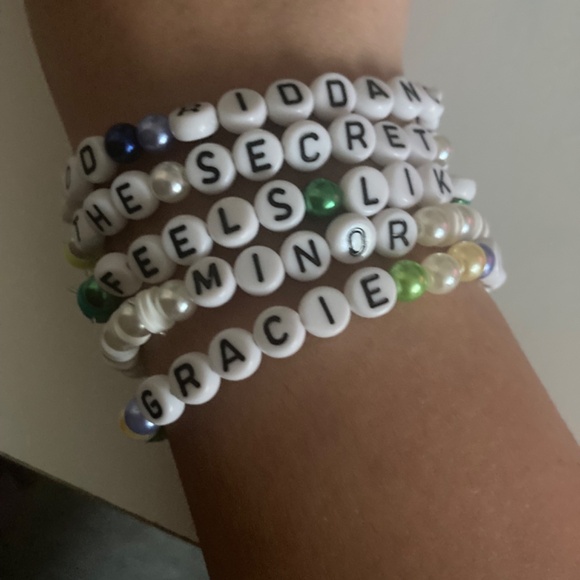 Gracie Abrams Albums Bracelet Set - Picture 7 of 7